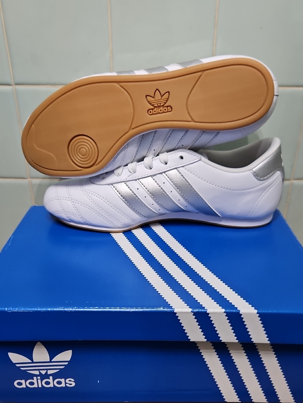 adidas Women’s White & Silver Taekwondo Lace Sneakers with Gum Sole Size 6 NWT